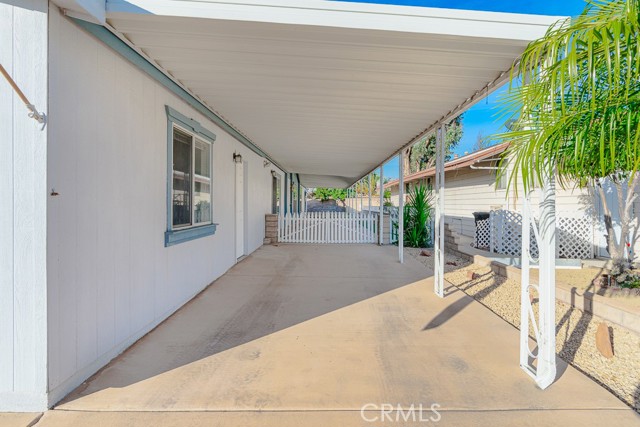 Detail Gallery Image 3 of 36 For 1718 Burr Oak Way, Hemet,  CA 92545 - 3 Beds | 2 Baths