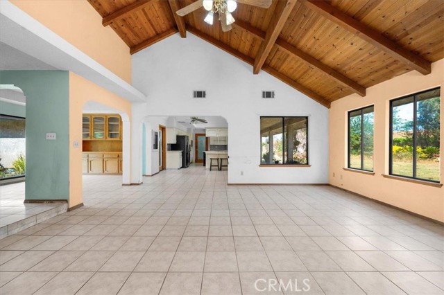 6710 Golden State Boulevard, Madera CA: https://media.crmls.org/medias/55c2e6a8-8638-44be-b469-13aa2b6341cc.jpg