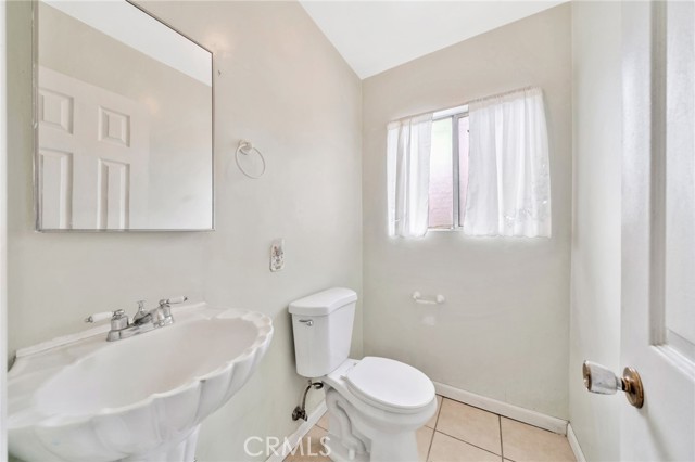 Detail Gallery Image 22 of 33 For 8241 Elmont Ave, Pico Rivera,  CA 90660 - 4 Beds | 1/1 Baths