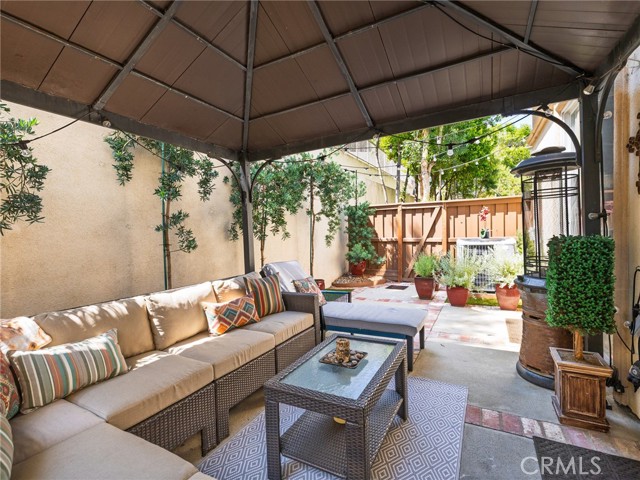 Detail Gallery Image 22 of 26 For 1438 Elin Point Dr, El Segundo,  CA 90245 - 3 Beds | 2/1 Baths