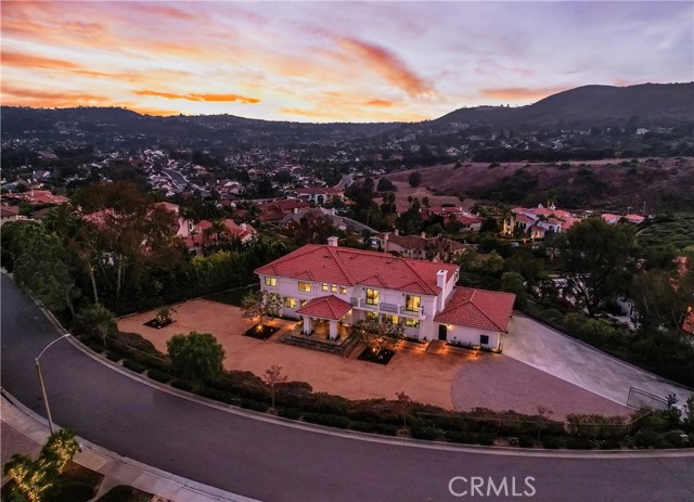 Detail Gallery Image 2 of 64 For 3010 Eminencia Del Norte, San Clemente,  CA 92673 - 6 Beds | 5/1 Baths