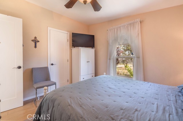 109 Wabash Lane, Sugarloaf CA: https://media.crmls.org/medias/55c5b857-eace-4ed3-bb58-a00c2aedaa8a.jpg