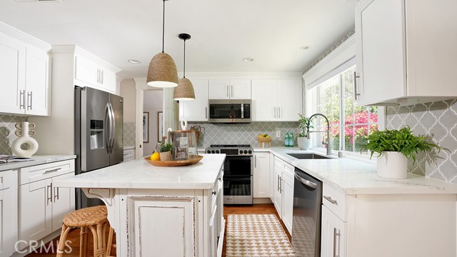 23782 Lagarto, Mission Viejo CA: https://media.crmls.org/medias/55c620a4-84a8-4c91-9406-45792f3ef9e6.jpg