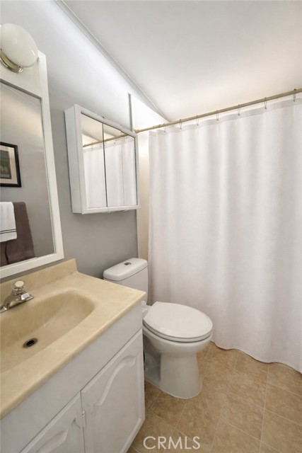 Detail Gallery Image 8 of 17 For 17625 Langlois #105,  Desert Hot Springs,  CA 92241 - 2 Beds | 2 Baths