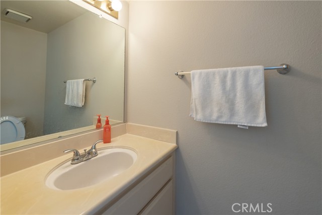 656 Springbrook N, Irvine CA: https://media.crmls.org/medias/55c6a1b8-588a-4439-9abc-1b3189510c36.jpg