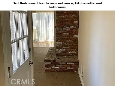 https://media.crmls.org/medias/55c6bf1d-653b-4885-bc2c-3c3a279d7151.jpg?preset=X-Large