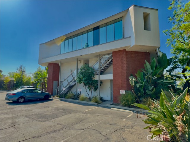 678 S Indian Hill Boulevard, Claremont, California 91711, ,Commercial Lease,For Rent,678 S Indian Hill Boulevard,CRIV24164868