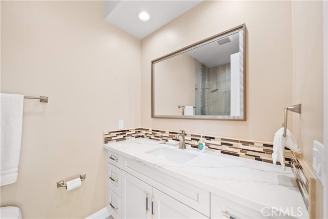 Detail Gallery Image 57 of 75 For 27 Gillman St, Irvine,  CA 92612 - 6 Beds | 6/1 Baths