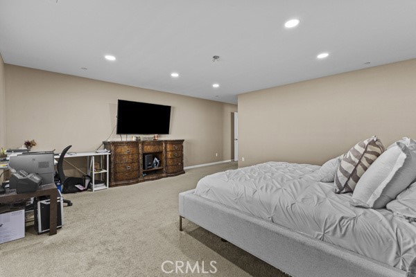 https://media.crmls.org/medias/55c72635-338d-4476-b642-bed067ed8be9.jpg?preset=X-Large