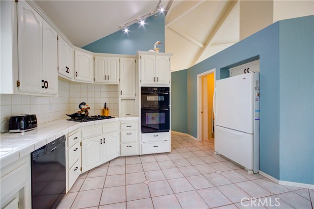 Detail Gallery Image 11 of 50 For 402 Valley View Dr, Pismo Beach,  CA 93449 - 4 Beds | 3/2 Baths