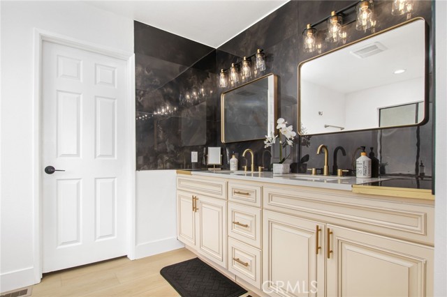 Detail Gallery Image 23 of 51 For 16066 Rancho Verde, Riverside,  CA 92506 - 4 Beds | 3 Baths