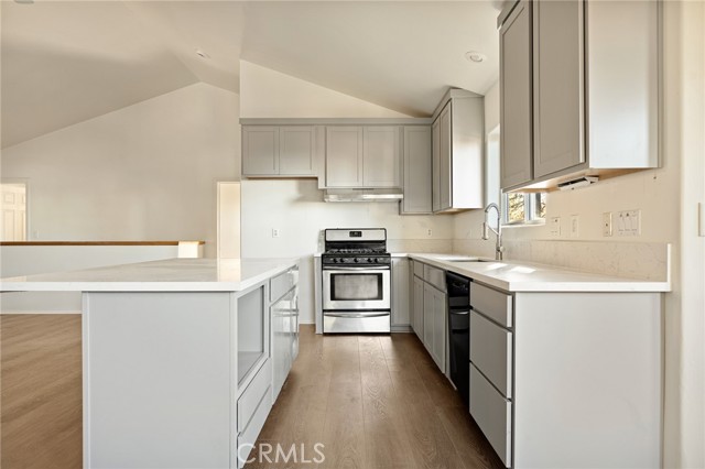 Detail Gallery Image 7 of 28 For 31471 Ocean View, Running Springs,  CA 92382 - 3 Beds | 2 Baths