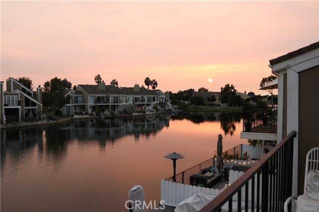 Detail Gallery Image 3 of 14 For 3726 Montego, Huntington Beach,  CA 92649 - 4 Beds | 3 Baths