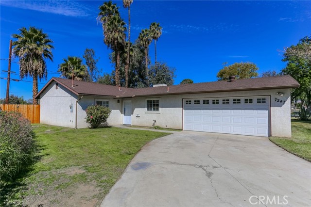 7243 Nixon Dr, Riverside, CA 92504