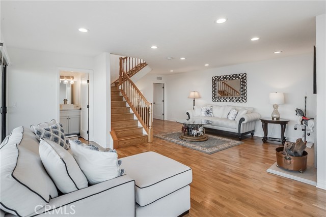 3300 Crownview Drive, Rancho Palos Verdes CA: https://media.crmls.org/medias/55cd3d42-166a-428e-b7c0-6bc70ca4269c.jpg