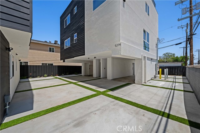 Detail Gallery Image 13 of 69 For 5218 Auckland Ave, Toluca Lake,  CA 91601 - – Beds | – Baths