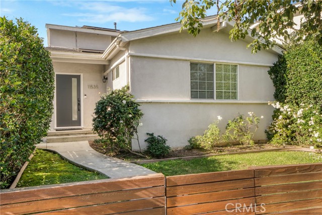 Detail Gallery Image 2 of 34 For 11535 Culver, Los Angeles,  CA 90066 - 3 Beds | 2 Baths