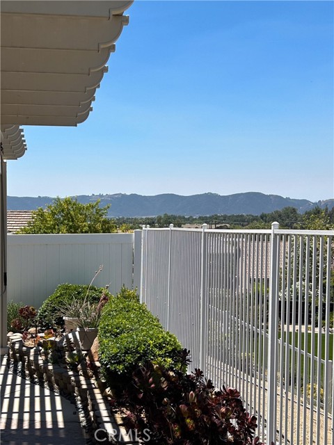 39523 Sierra Madre Drive, Murrieta CA: https://media.crmls.org/medias/55cdce4d-c7bd-4d95-a4a1-3fc3748d5db6.jpg