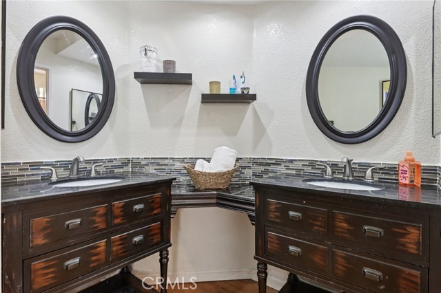 Detail Gallery Image 23 of 36 For 6336 N Redwood, San Bernardino,  CA 92407 - 4 Beds | 2 Baths