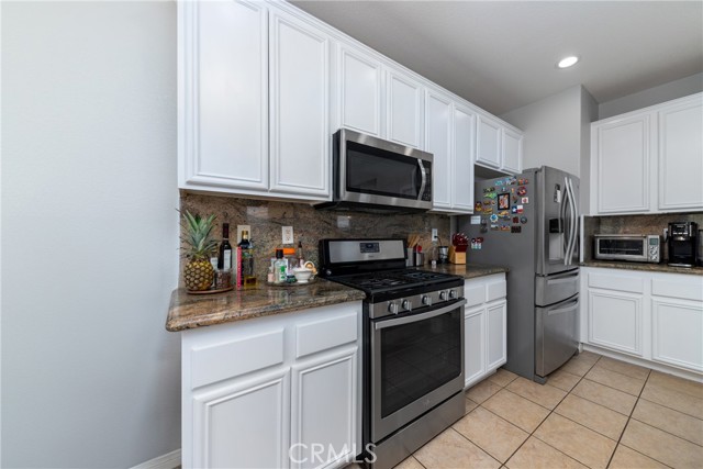 Detail Gallery Image 14 of 39 For 29248 Sandpiper Dr, Lake Elsinore,  CA 92530 - 4 Beds | 2 Baths