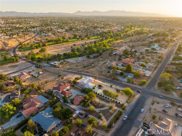 18463 Orange Street, Hesperia CA: https://media.crmls.org/medias/55cec59b-810d-40d6-856e-ae49e2860785.jpg