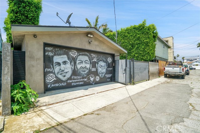 Detail Gallery Image 60 of 75 For 618 6th Ave, Venice,  CA 90291 - 4 Beds | 4 Baths