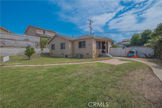 Detail Gallery Image 1 of 25 For 11126 Van Buren Ave, Los Angeles,  CA 90044 - 3 Beds | 2 Baths