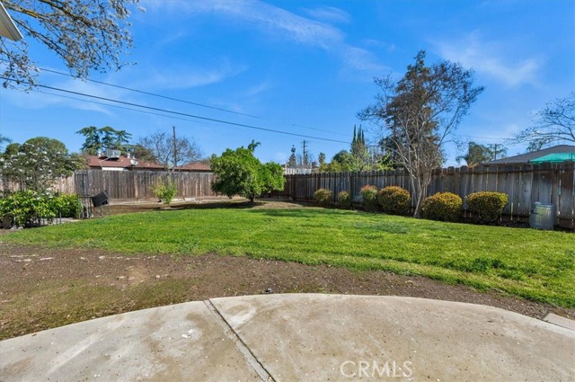Detail Gallery Image 28 of 45 For 404 W Robinson Ave, Fresno,  CA 93705 - 3 Beds | 2 Baths