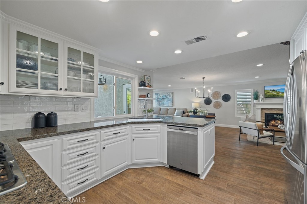 MLS #OC25228132 image #19