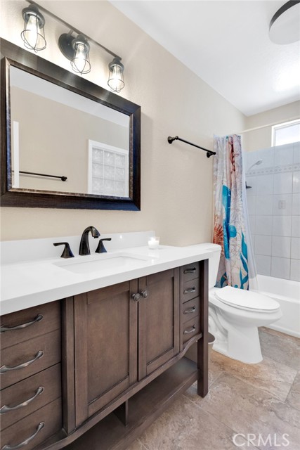 Detail Gallery Image 18 of 38 For 26611 Blue Water, Helendale,  CA 92342 - 4 Beds | 2 Baths