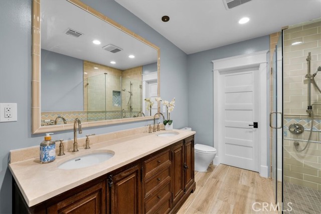 Detail Gallery Image 43 of 52 For 1167 Roxbury Dr #103,  Los Angeles,  CA 90035 - 2 Beds | 4/1 Baths