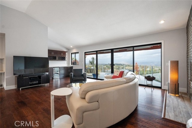 5088 San Jacinto Circle West, Fallbrook CA: https://media.crmls.org/medias/55d52b9f-2133-4b7d-903b-0f53992e8487.jpg