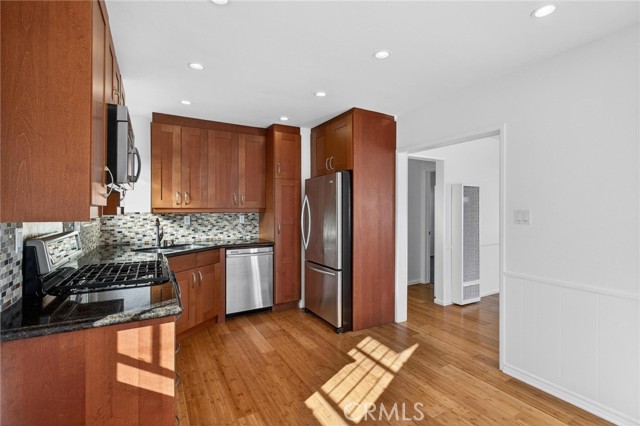 Detail Gallery Image 16 of 49 For 2432 W 237th Pl, Torrance,  CA 90501 - 3 Beds | 1 Baths