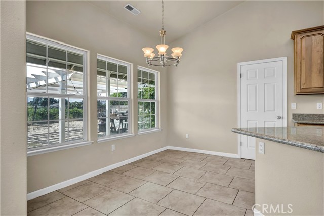Detail Gallery Image 15 of 38 For 18695 Horseshoe Rd, Hidden Valley Lake,  CA 95467 - 3 Beds | 2/1 Baths