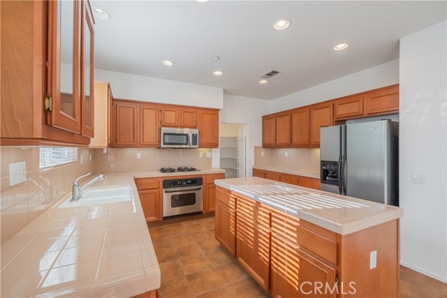 Detail Gallery Image 11 of 30 For 4863 Yale St, Montclair,  CA 91763 - 4 Beds | 2/1 Baths