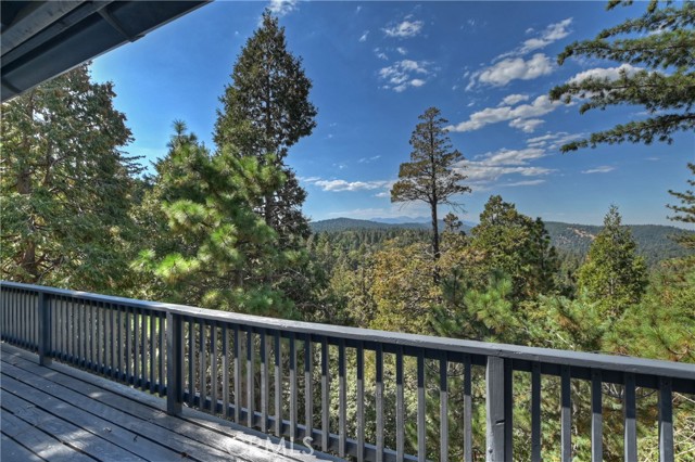 Detail Gallery Image 7 of 43 For 23796 Crest Forest Dr, Crestline,  CA 92325 - 4 Beds | 3 Baths