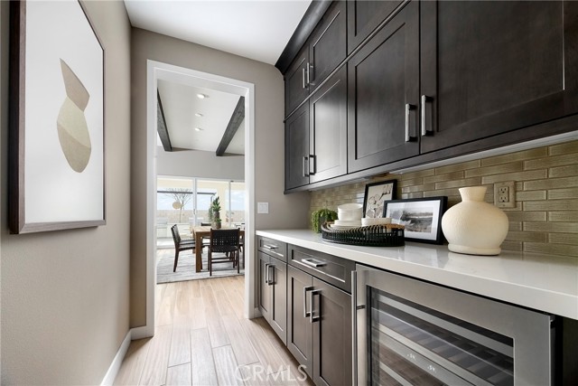 16402 Ginger Creek Drive, Riverside CA: https://media.crmls.org/medias/55d7ab39-58d3-4880-a71d-6c195573a195.jpg