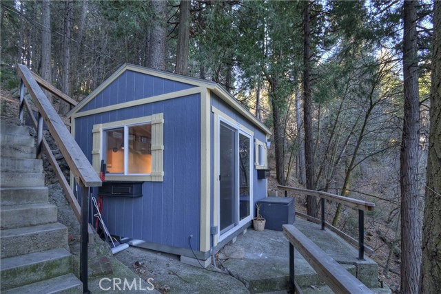 687 Spring, Cedarpines Park CA: https://media.crmls.org/medias/55d7e766-a04c-45b4-b1ec-ae00bd3b5f24.jpg