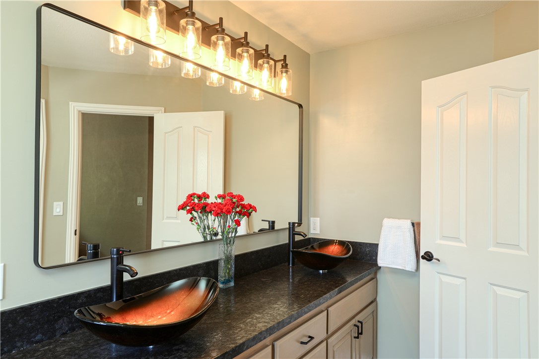 Detail Gallery Image 23 of 48 For 1568 Cabrillo Ct, Grover Beach,  CA 93433 - 3 Beds | 2/1 Baths