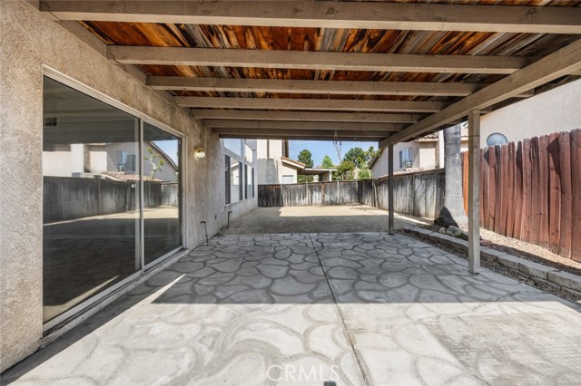 14241 Humbolt Court, Fontana CA: https://media.crmls.org/medias/55d89e67-0163-44fb-844c-1e5974d766b0.jpg
