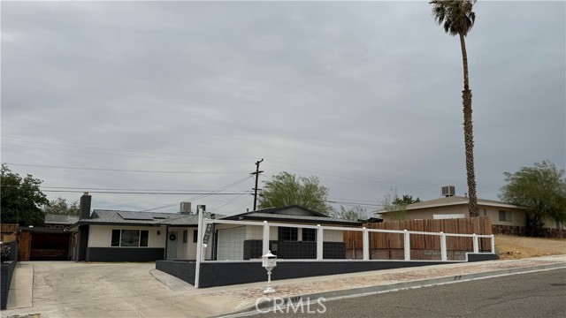 Detail Gallery Image 4 of 25 For 36894 Hayward Ave, Barstow,  CA 92311 - 3 Beds | 2 Baths