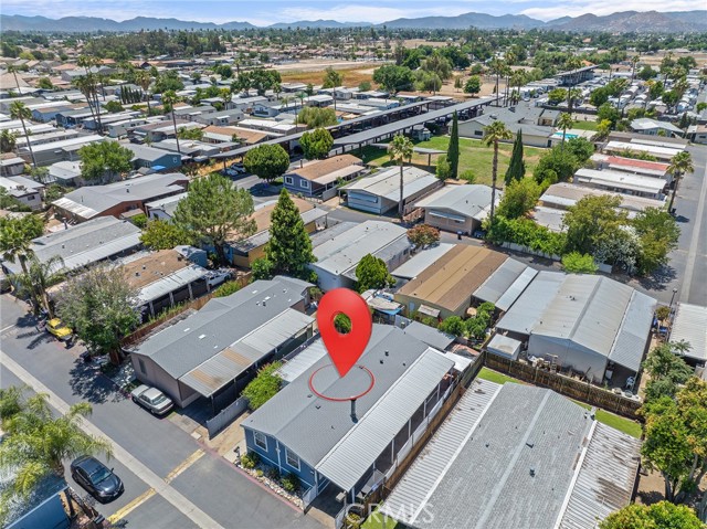 1097 N State Street, Hemet CA: https://media.crmls.org/medias/55d9212c-1256-4d2c-a160-f9492a596c39.jpg
