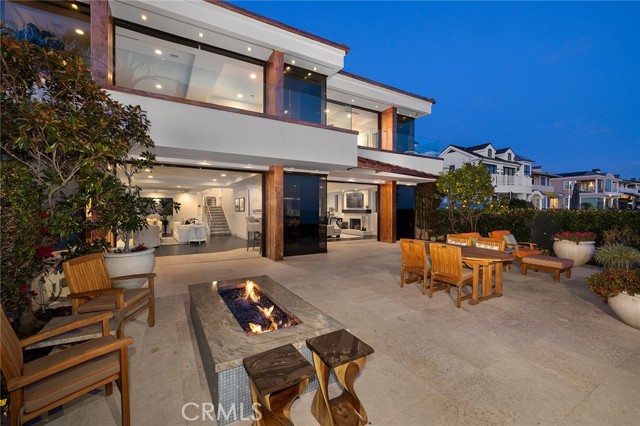 Detail Gallery Image 30 of 34 For 3308 Ocean Bld, Corona Del Mar,  CA 92625 - 5 Beds | 6/2 Baths