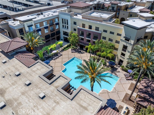 24595 Town Center Drive, Valencia CA: https://media.crmls.org/medias/55d9919a-0928-43a2-bce1-9693f2448b12.jpg