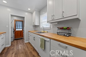 https://media.crmls.org/medias/55d9a60e-c655-42cb-a967-50950c016219.jpg?preset=X-Large