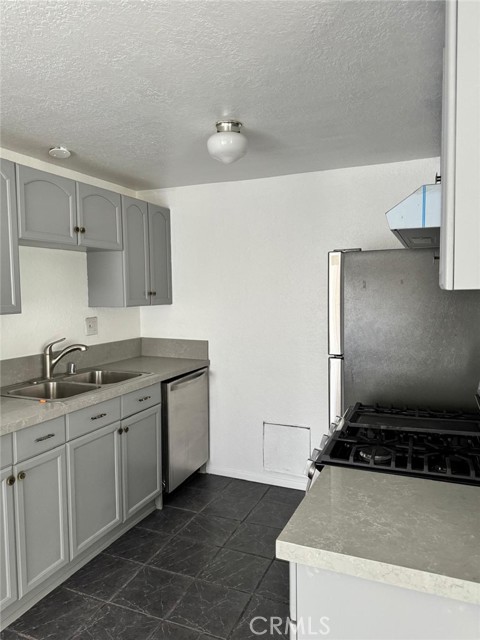 Detail Gallery Image 5 of 42 For 1000 Central Ave #28,  Riverside,  CA 92507 - 2 Beds | 2 Baths