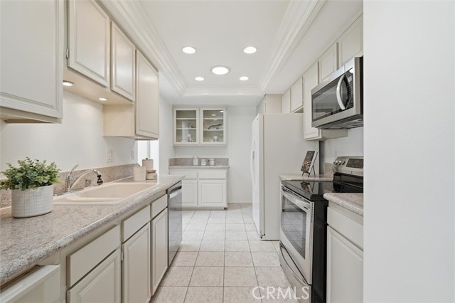 5512 W Paseo Del Lago, Laguna Woods CA: https://media.crmls.org/medias/55da4c0f-1f0a-4c5f-b89c-839589c3ed2c.jpg