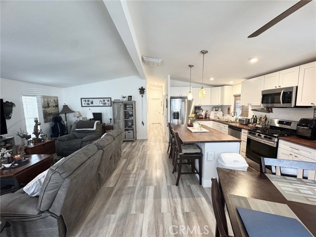 Detail Gallery Image 4 of 34 For 2755 Arrow Hwy #52,  La Verne,  CA 91750 - 3 Beds | 2 Baths