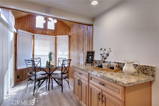 Detail Gallery Image 11 of 32 For 430 E Country Club Bld, –,  CA 92314 - 2 Beds | 2 Baths