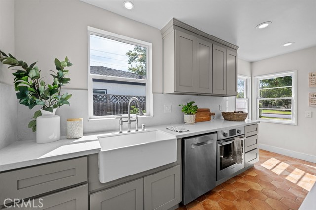 Detail Gallery Image 26 of 68 For 621 E 20th St, Santa Ana,  CA 92706 - 3 Beds | 2 Baths